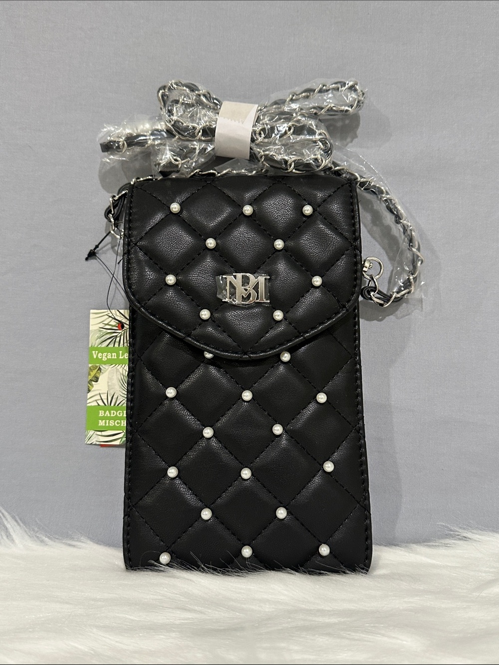 Badgley Mischka Quilted Phone Crossbody with Card Wallet Insert in Black NWT’S